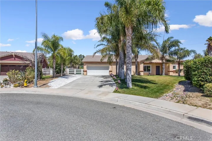 933 Driftwood, Banning, California 92220