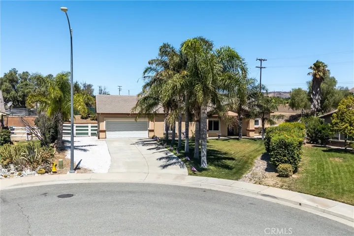 933 Driftwood, Banning, California 92220