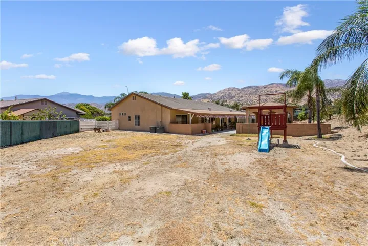 933 Driftwood, Banning, California 92220