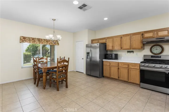 933 Driftwood, Banning, California 92220