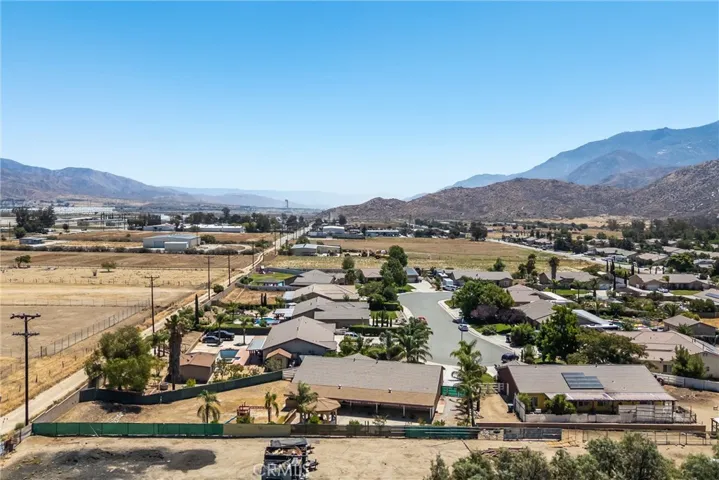933 Driftwood, Banning, California 92220