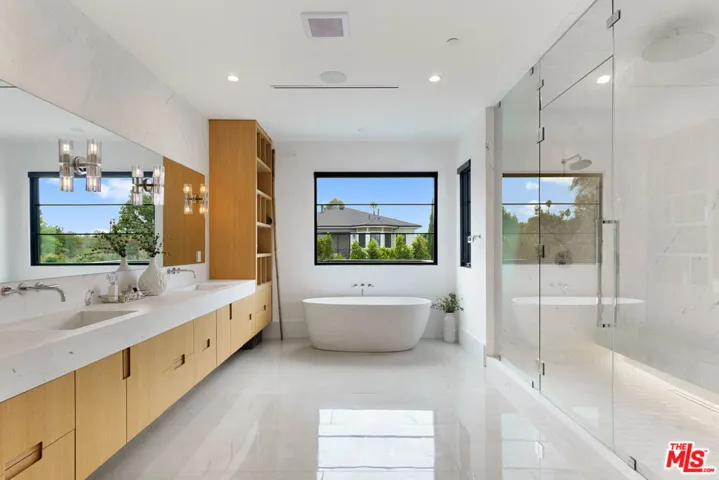 5041 Noeline Avenue, Encino, California 91436