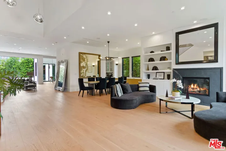 5041 Noeline Avenue, Encino, California 91436