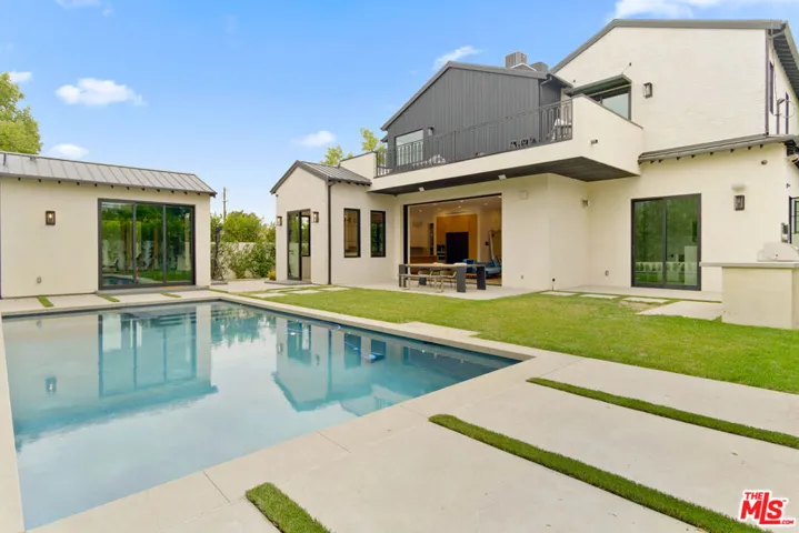 5041 Noeline Avenue, Encino, California 91436