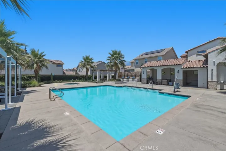 Aurora Park - Pool