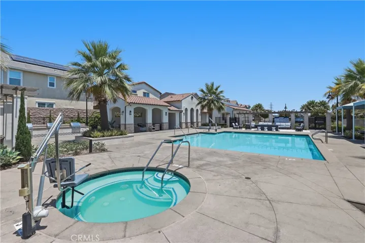 Aurora Park - Pool & Spa