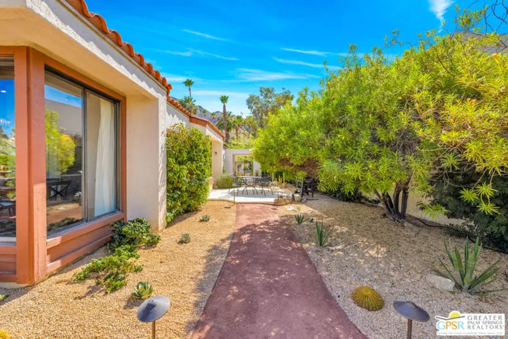 5 Vista Loma Drive, Rancho Mirage, California 92270