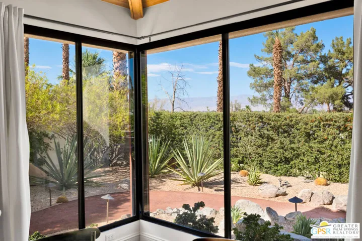 5 Vista Loma Drive, Rancho Mirage, California 92270