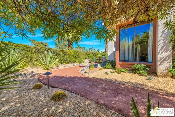 5 Vista Loma Drive, Rancho Mirage, California 92270