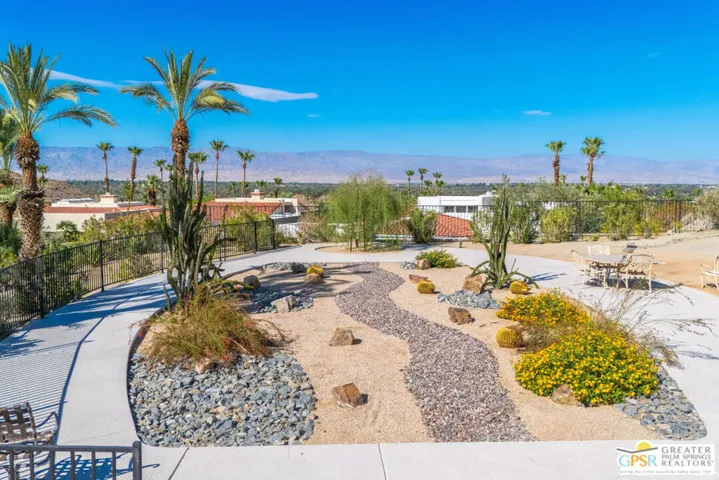 5 Vista Loma Drive, Rancho Mirage, California 92270