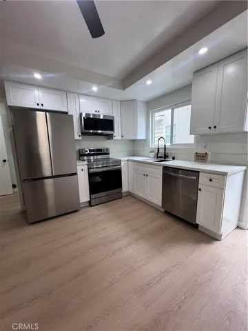 2615 Curtis Avenue B, Redondo Beach, California 90278