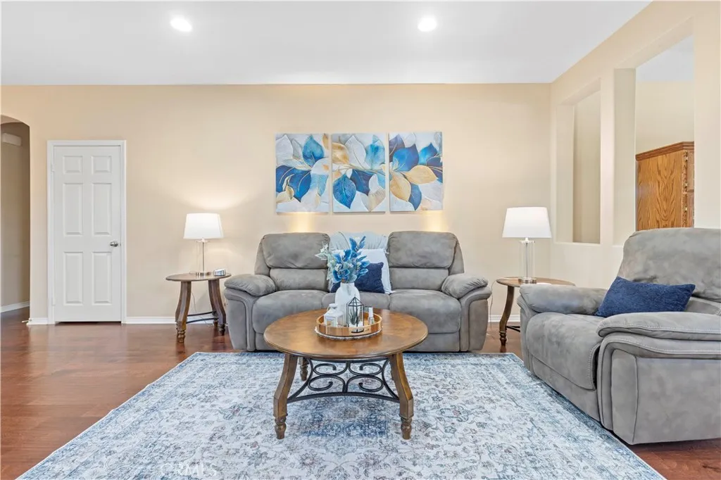 2723 Vine, Pomona, California 91767 — photo 5