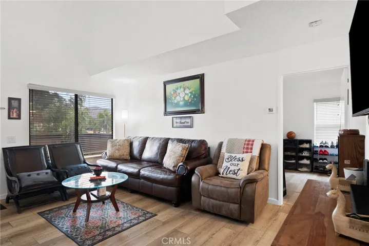 11300 Foothill Boulevard 7, Sylmar, California 91342