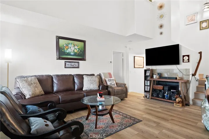 11300 Foothill Boulevard 7, Sylmar, California 91342