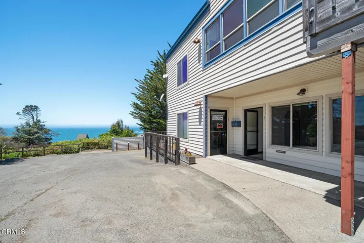 1 unit 1 entrance & parking lot