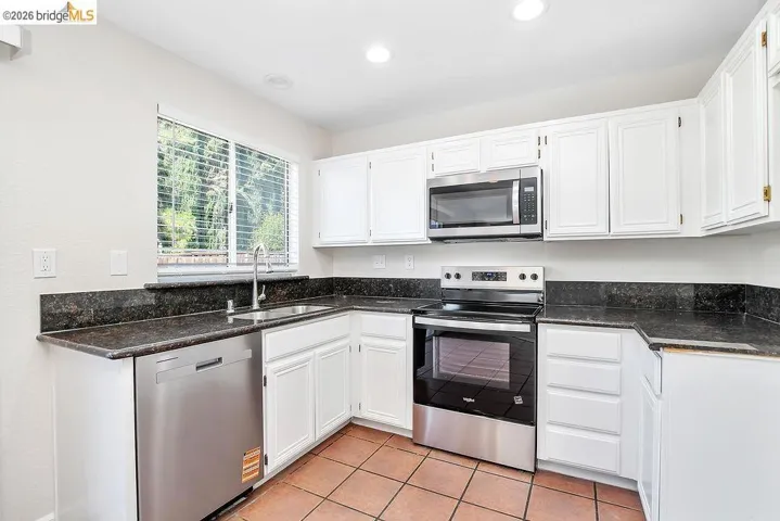 5104 Grass Valley Way, Antioch, California 94531