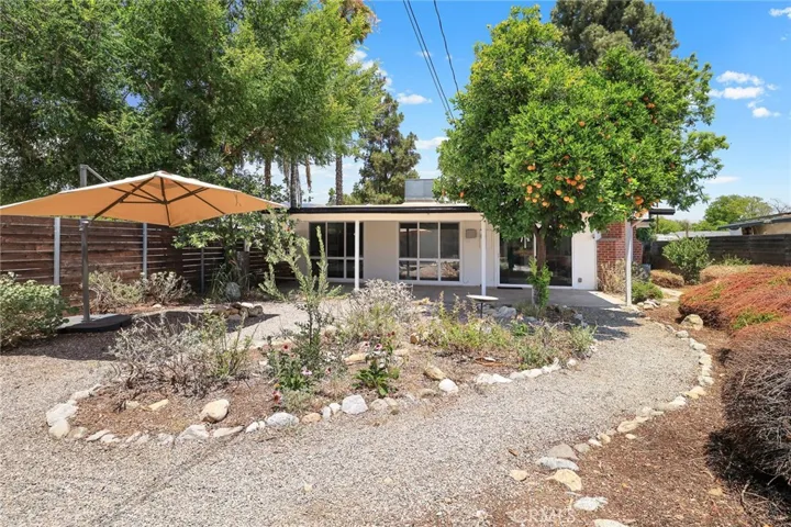 271 Greentree, Upland, California 91786
