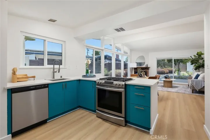 271 Greentree, Upland, California 91786