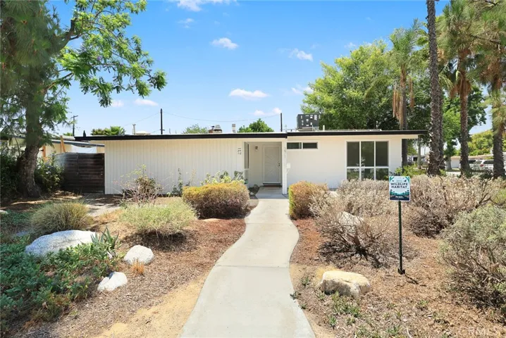 271 Greentree, Upland, California 91786