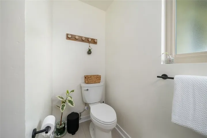 126 Flag Way B, Paso Robles, California 93446