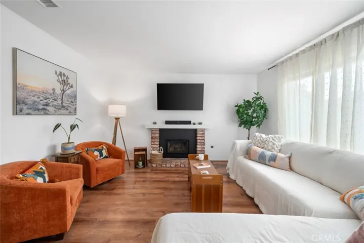 126 Flag Way B, Paso Robles, California 93446