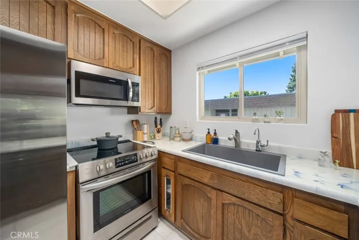 126 Flag Way B, Paso Robles, California 93446