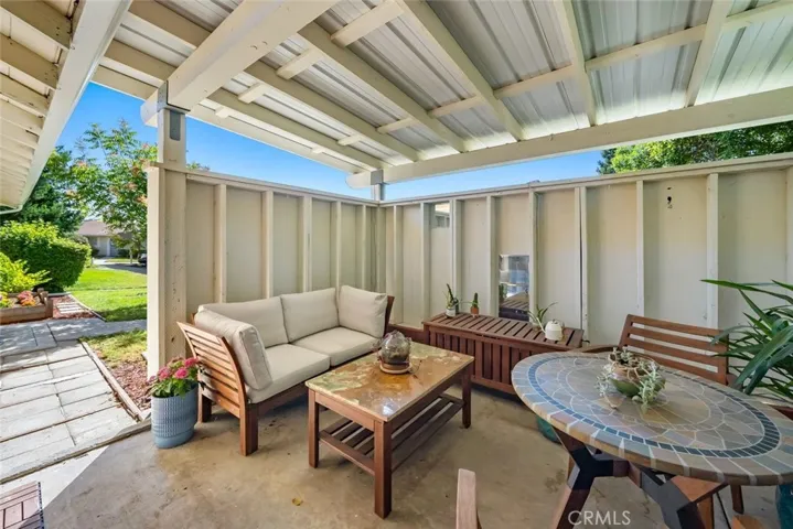 126 Flag Way B, Paso Robles, California 93446
