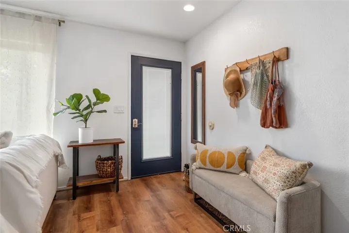 126 Flag Way B, Paso Robles, California 93446