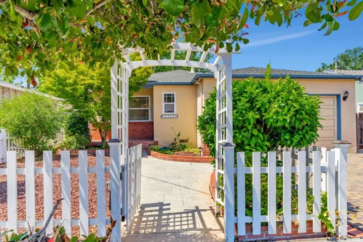 1228 Ruby, Redwood City, California 94061