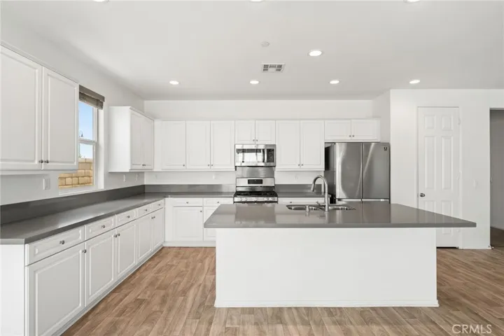 32567 Richardson, Menifee, California 92584