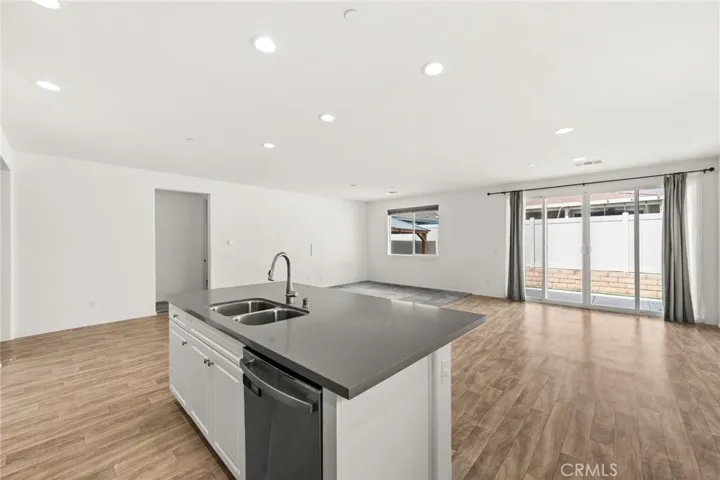 32567 Richardson, Menifee, California 92584
