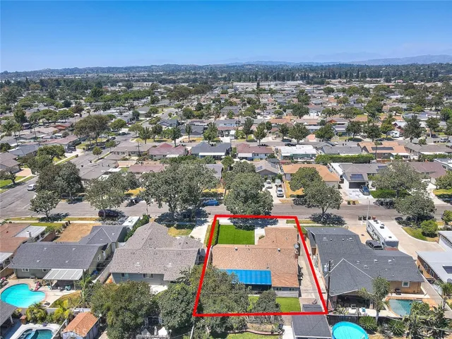 1342 W Southgate, Fullerton, California 92833