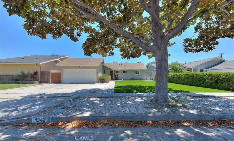1342 W Southgate, Fullerton, California 92833