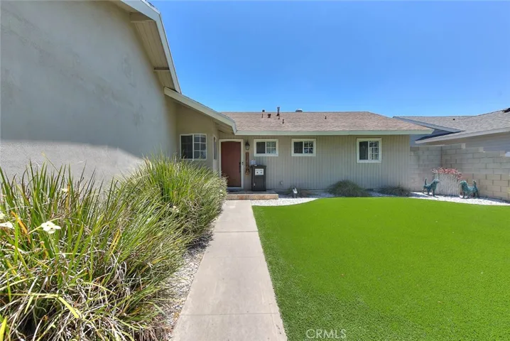 1342 W Southgate, Fullerton, California 92833