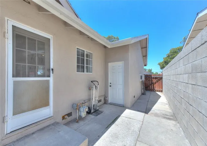 1342 W Southgate, Fullerton, California 92833