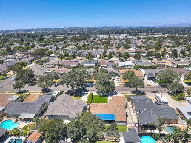 1342 W Southgate, Fullerton, California 92833