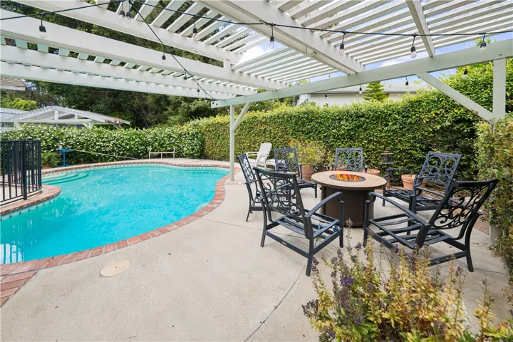 Private and peaceful pool and patio area