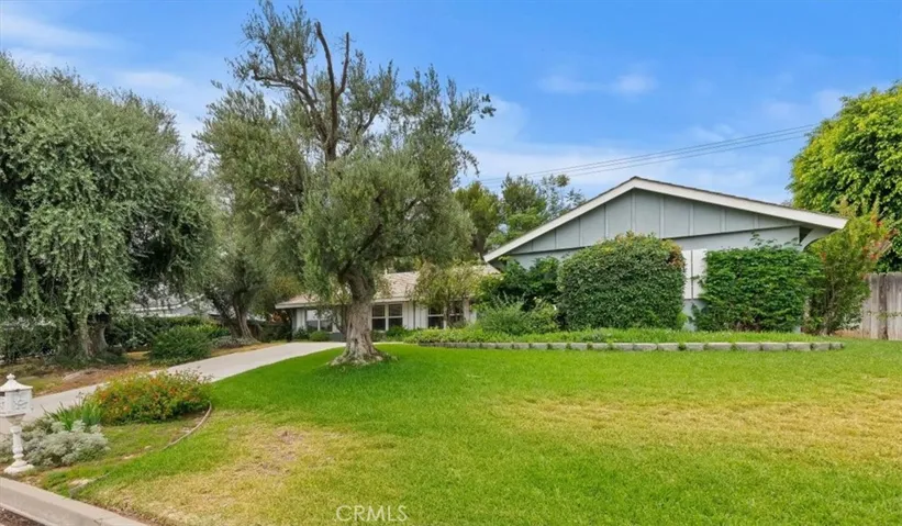 7811 Big Rock Drive, Jurupa Valley, California 92509