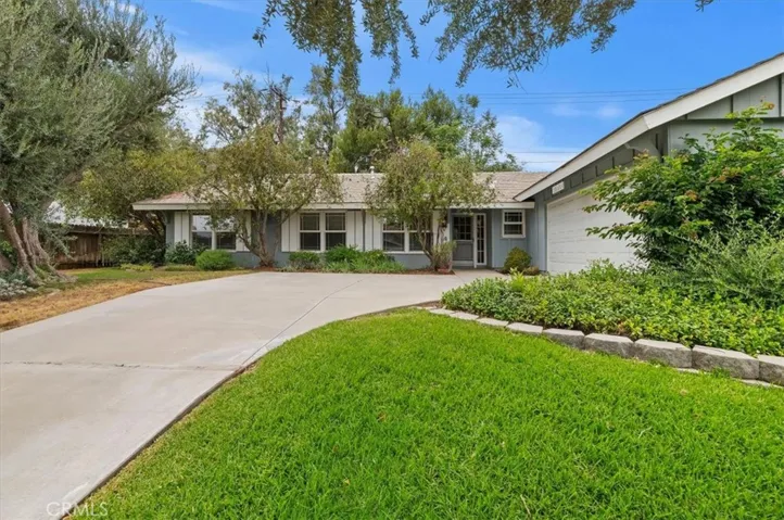 7811 Big Rock Drive, Jurupa Valley, California 92509