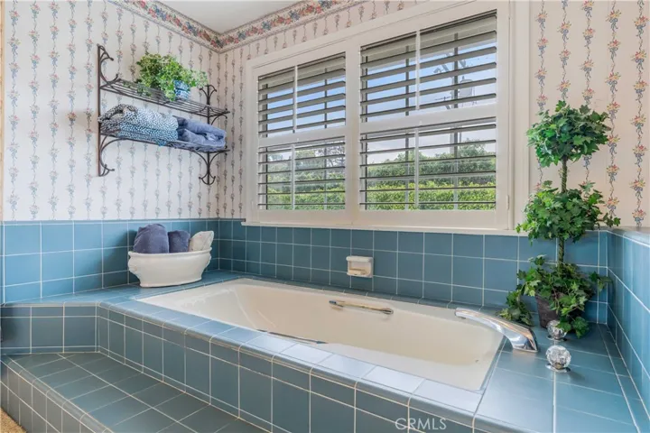 1714 Riverside, Glendale, California 91201