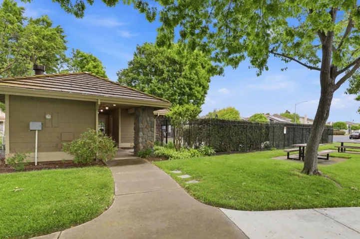 17515 Montoya Circle, Morgan Hill, California 95037