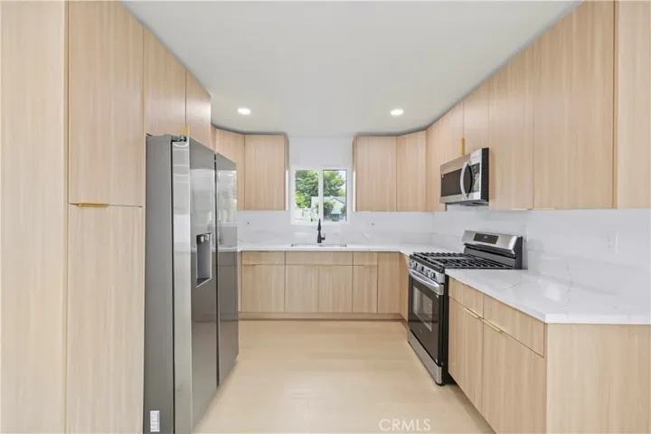 28201 Hot Springs, Canyon Country, California 91351