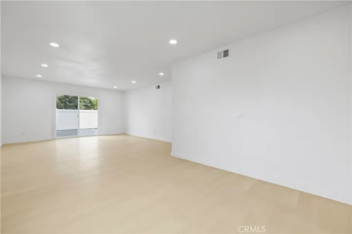 28201 Hot Springs, Canyon Country, California 91351