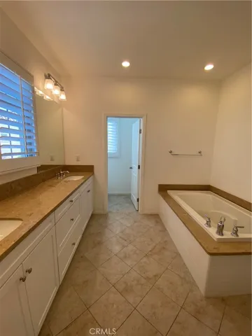 72 Gardenhouse, Irvine, California 92620
