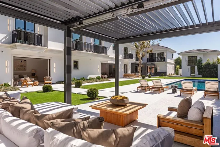 927 N Whittier Drive, Beverly Hills, California 90210