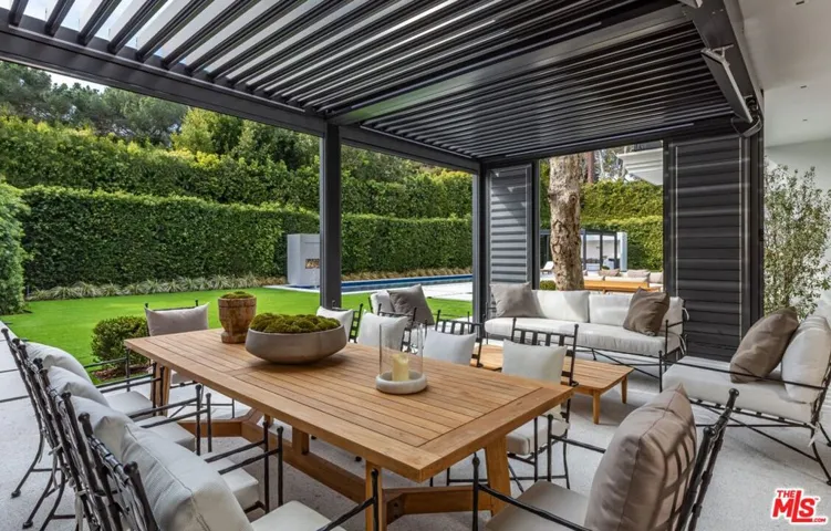 927 N Whittier Drive, Beverly Hills, California 90210