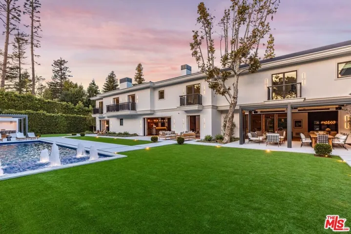 927 N Whittier Drive, Beverly Hills, California 90210