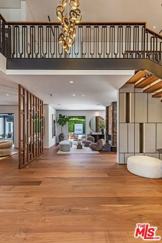 927 N Whittier Drive, Beverly Hills, California 90210