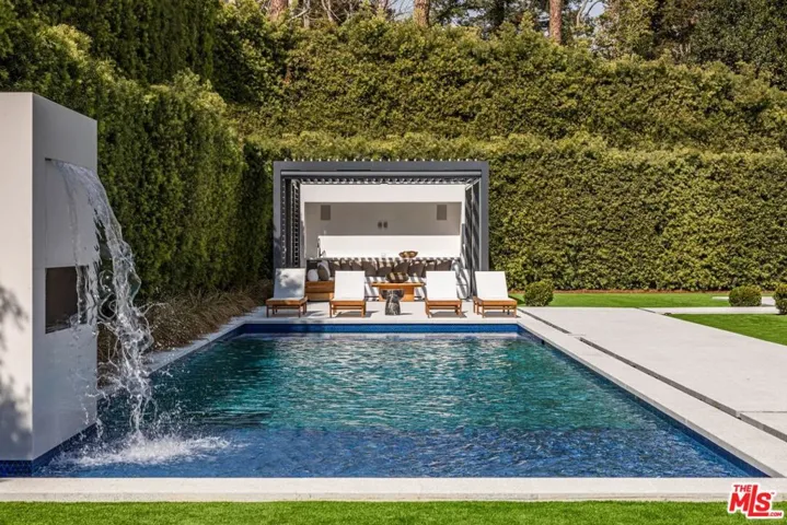 927 N Whittier Drive, Beverly Hills, California 90210