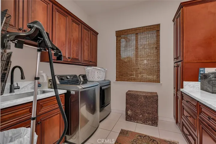6190 Country Club, Merced, California 95340